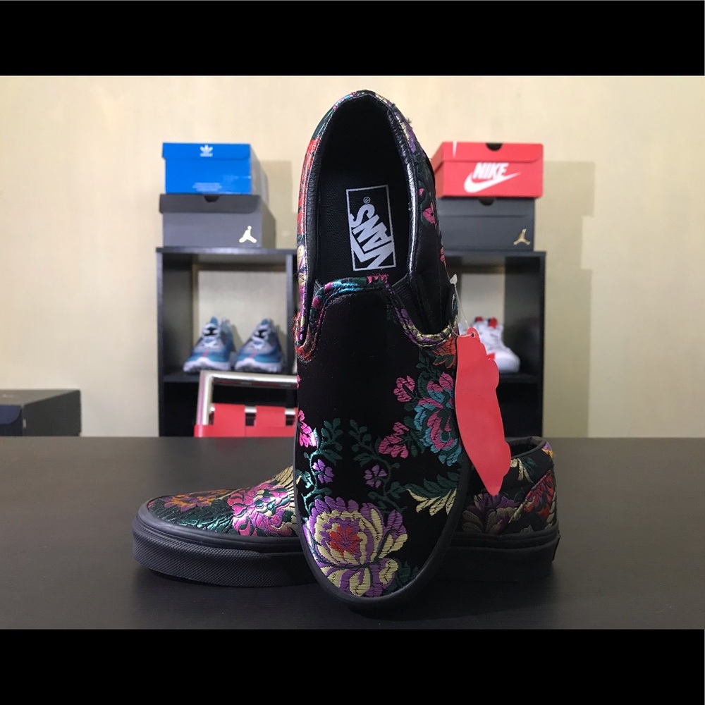 Vans Women Classic Slip On Ceremony Satin Sz: 7 - Picture 6 of 7